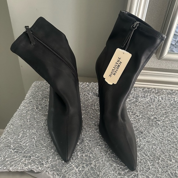 Tony Bianco Shoes - Tony Bianco Black Pointed Toe Stiletto Ankle Boots